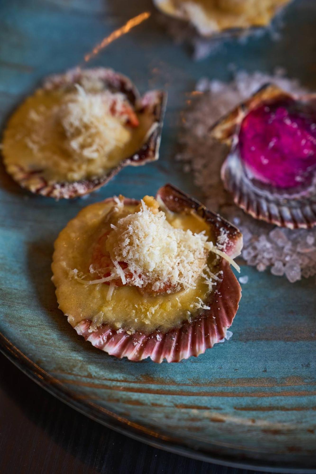 Pullman Santiago Vitacura Ngoại thất bức ảnh A baked scallop
