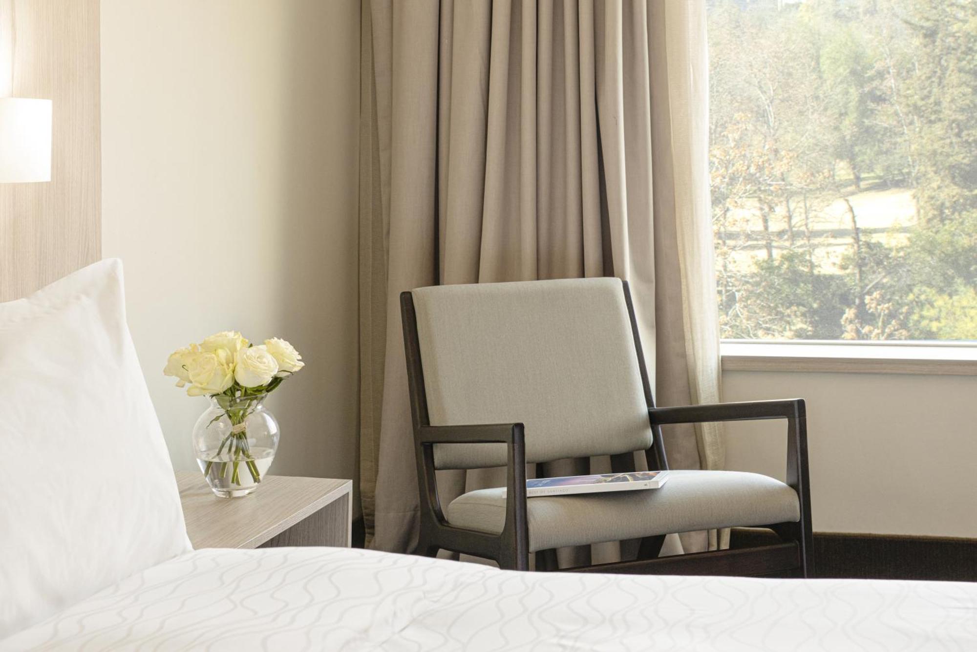 Pullman Santiago Vitacura Ngoại thất bức ảnh A guest room at the Hotel
